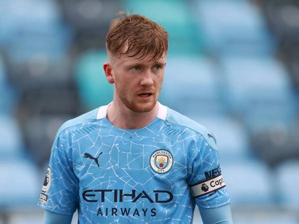BĐ Anh 4/5: Tommy Doyle từ giã Man City sau 14 năm gắn bó