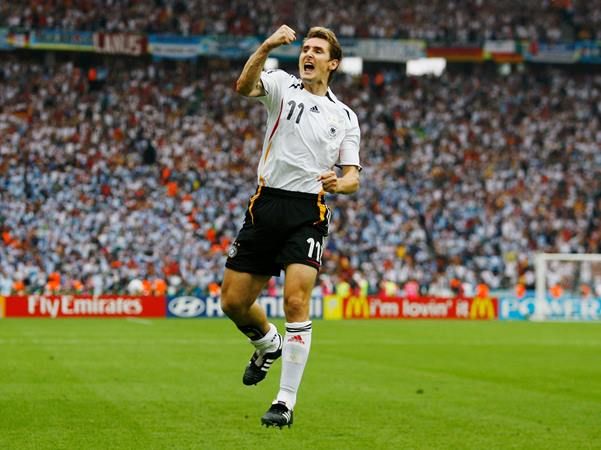 Miroslav Klose: Kỷ lục gia không thể vượt qua Miroslav Klose: Kỷ lục gia không thể vượt qua