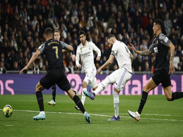 Trận đấu kịch tính Elche vs Real Madrid