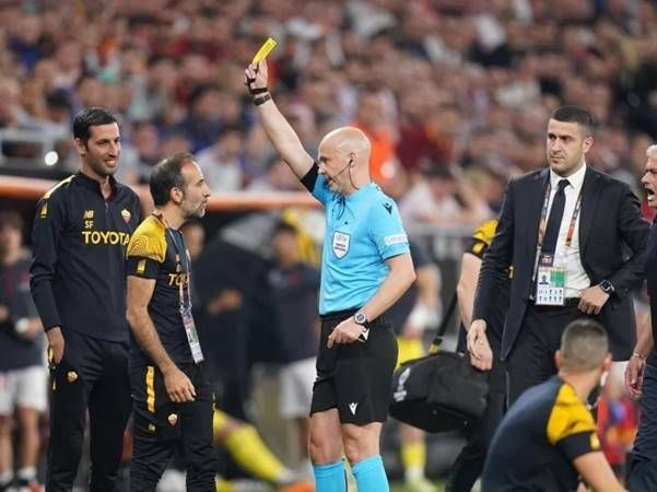 trọng tài Anthony Taylor và những quyết định gây tranh cãi