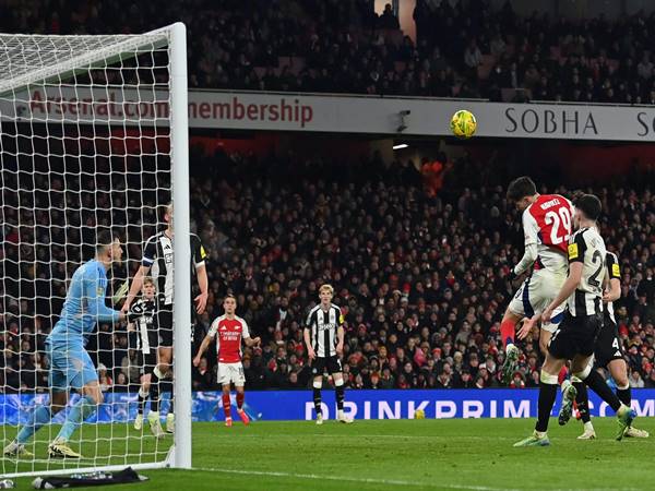 arsenal-bai-hoc-lon-khi-khong-co-alexander-isak