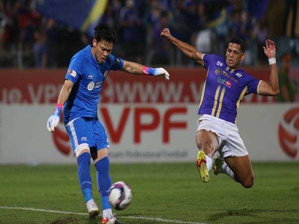 Một số động tác giả phổ biến cầu thủ hay dùng