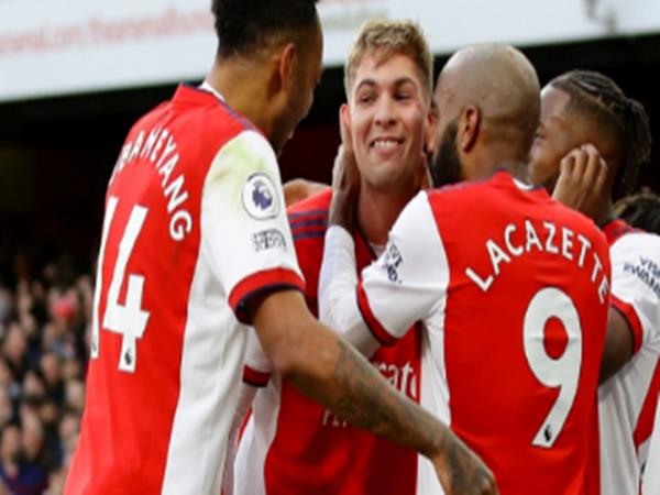 Cầu thủ Arsenal đá ở Ngoại Hạng Anh
