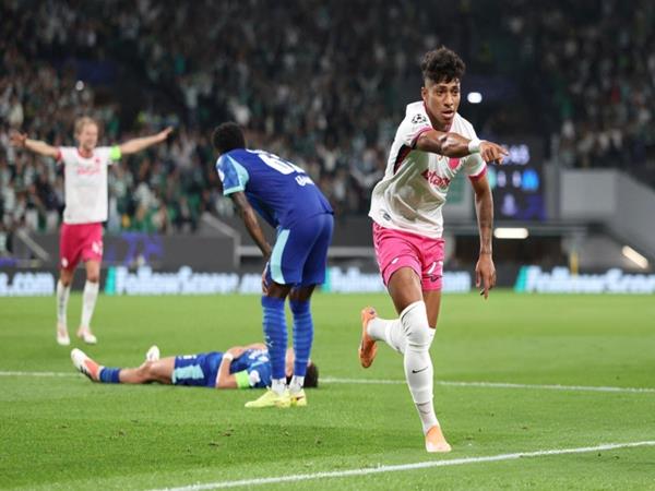 Tin Cúp C1 24/10: Sporting Lisbon lội ngược dòng ở lượt đấu thứ 3