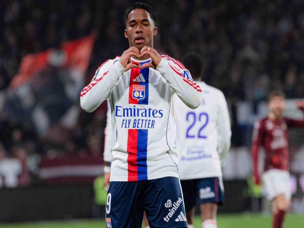 Từ bế tắc ở Madrid đến điểm tựa Lyon