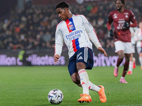 Tin BĐ: Endrick bay cao ở Lyon vượt Ronaldo béo