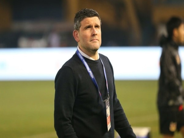 BĐVN: HLV Ninh Bình giận dữ đập bàn cơn thịnh nộ tại V.League