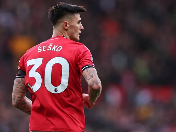 Tin MU: Người đại diện của Sesko cảnh báo CLB