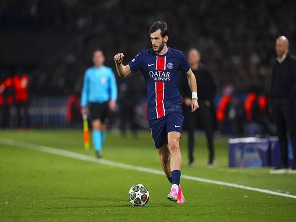 Kvaratskhelia – “bất khả xâm phạm” tại PSG