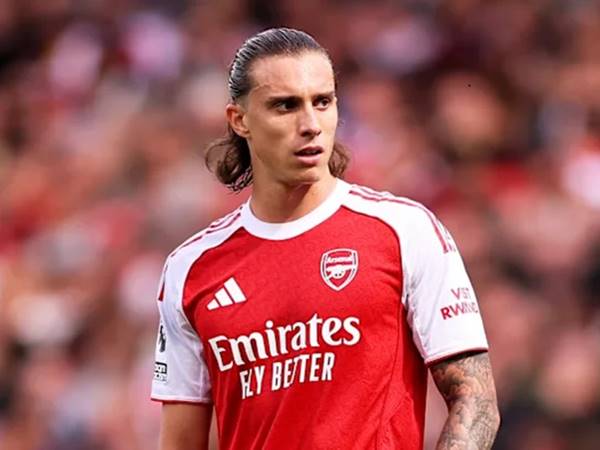 Tin Arsenal: Barcelona thèm khát Calafiori của Arsenal Tin Arsenal: Barcelona thèm khát Calafiori của Arsenal