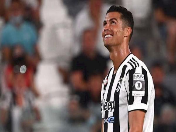 Tiền đạo Cristiano Ronaldo