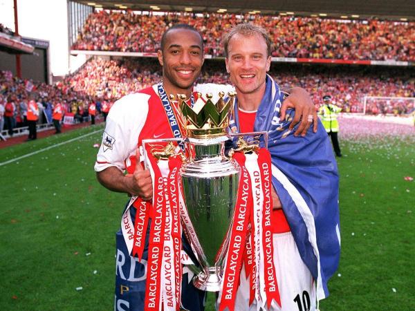 Top tiền đạo Arsenal huyền thoại làm nên lịch sử Pháo Thủ